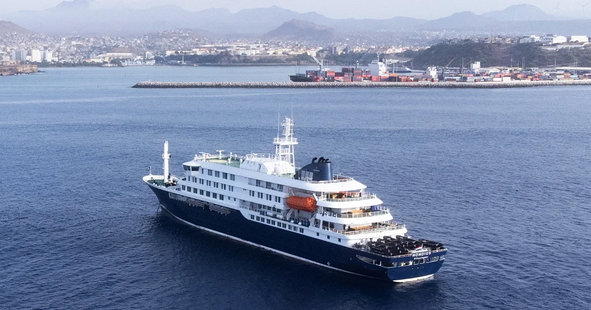 Hantavirus-hit Hondius Heads to Rotterdam for Disembarkation and Clean-Up