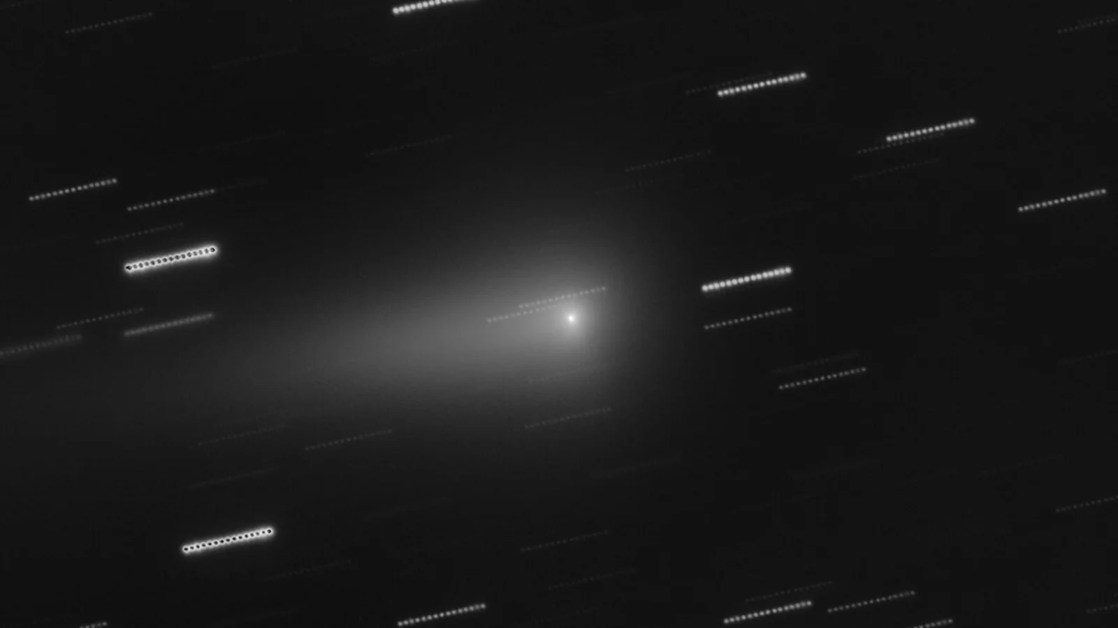 Interstellar Comet 3I/ATLAS Carries Fossil Clues From a Distant Disk