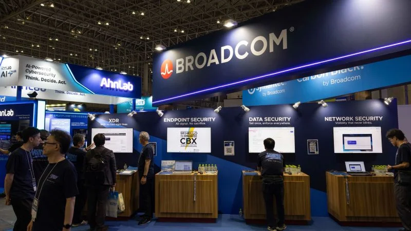 Apple bets $30B on U.S.-made Broadcom chip design
