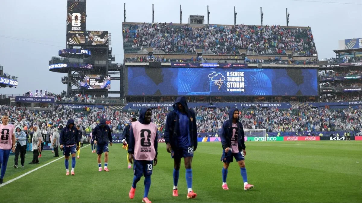 Lightning Delays France-Iraq World Cup Debut in Philly