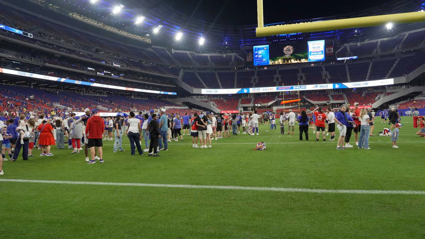 Bills' new stadium grass earns early praise despite seating sightlines