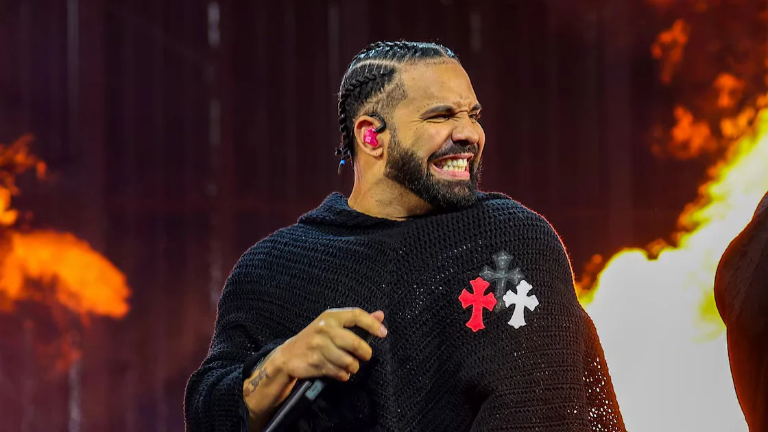 Drake bets $1 million on McGregor to topple Holloway at UFC 329