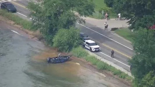Storm-Tossed Geneva Lake boat capsizes, claiming three young lives