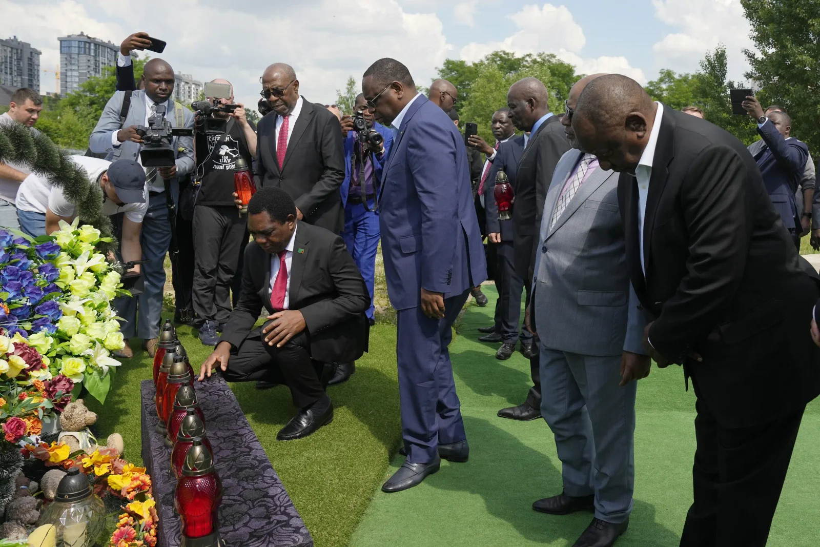 African leaders visit Kyiv amidst missile attacks and grain import talks.