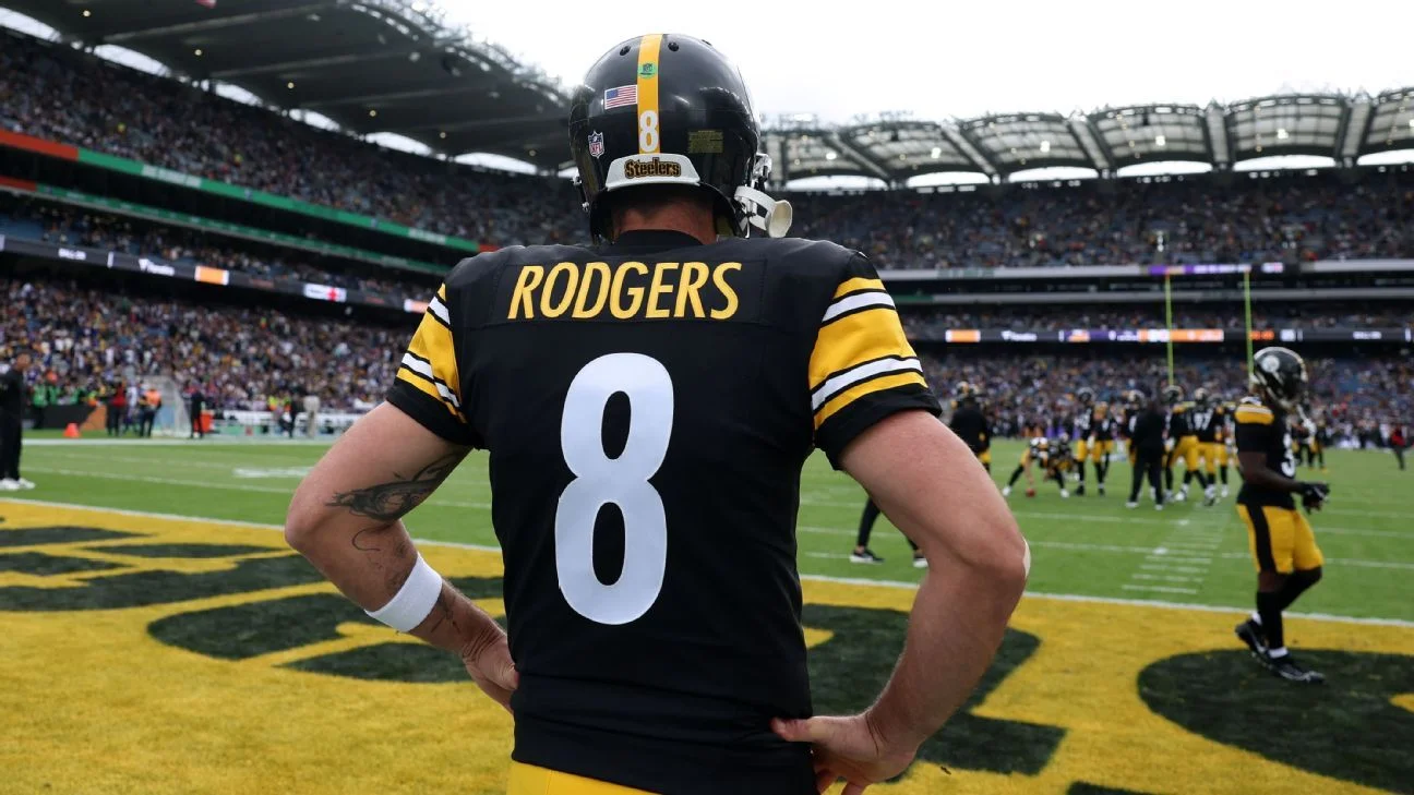 Packers and Steelers Clash in Week 8 Showdown