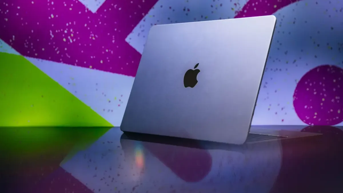 Memorial Day Deal: Sub-$900 for the M5 MacBook Air