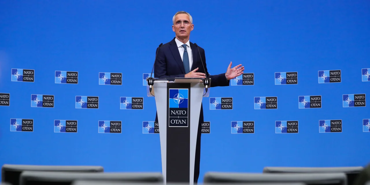 "NATO's Unity Tested as Ukraine Awaits Clear Invitation"