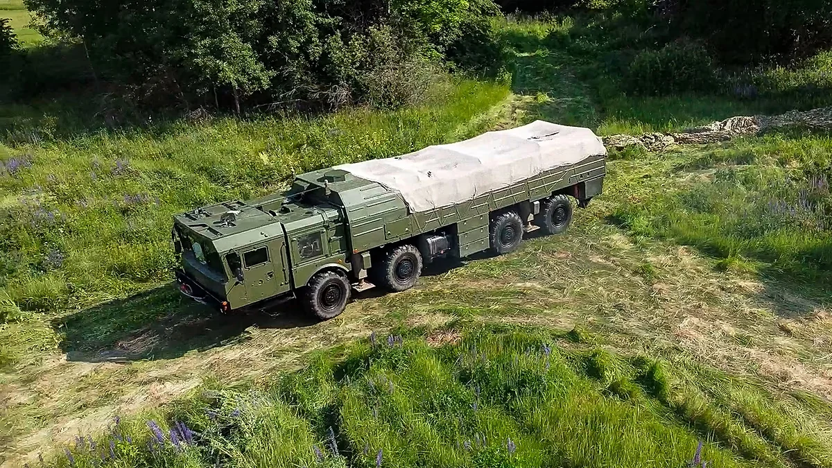 Russia Moves Nuclear Munitions to Belarus Amid Tense NATO Drills