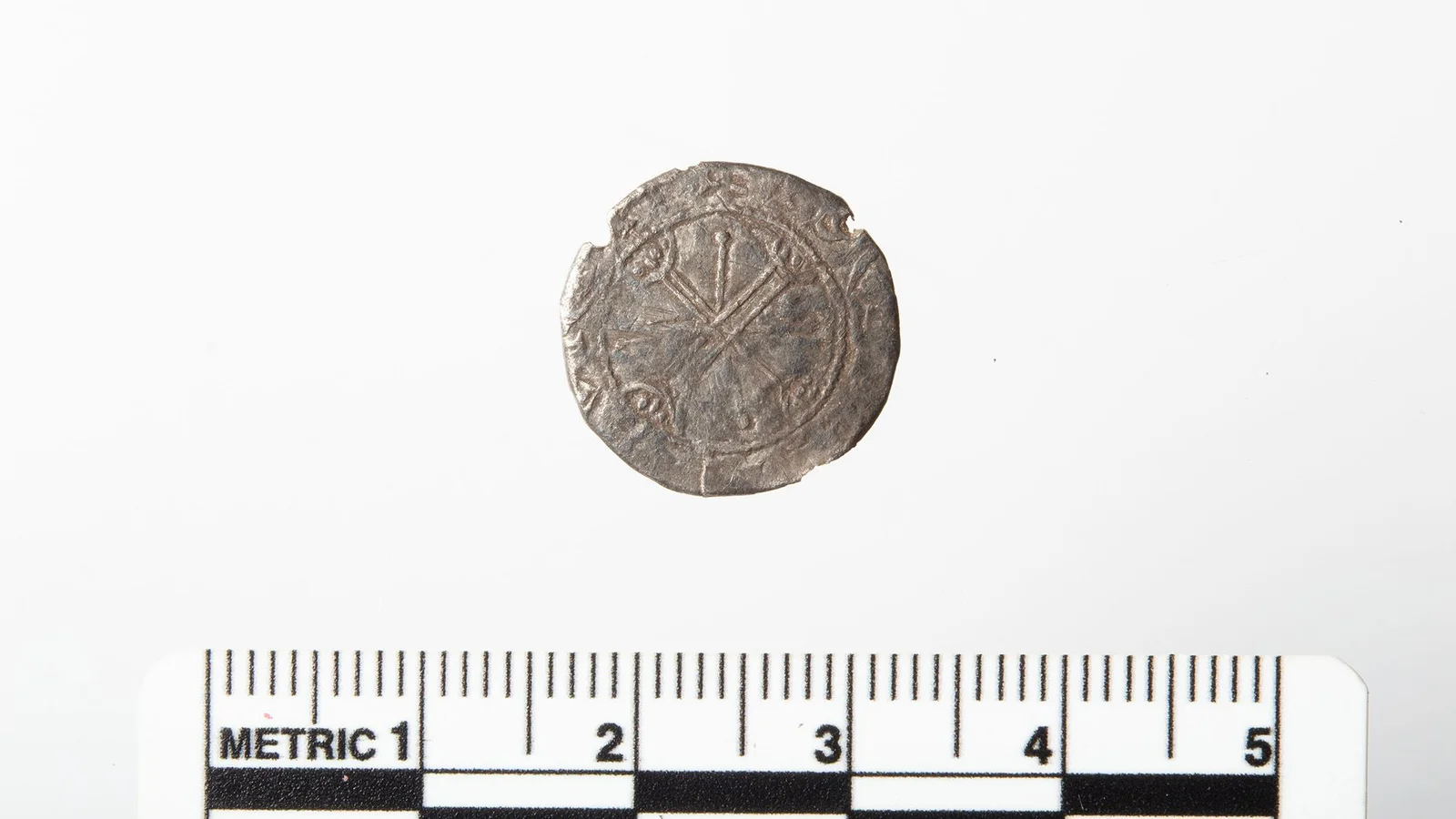 Metal-detecting mistake uncovers rare 900-year-old Magnus Barefoot coin in Norway