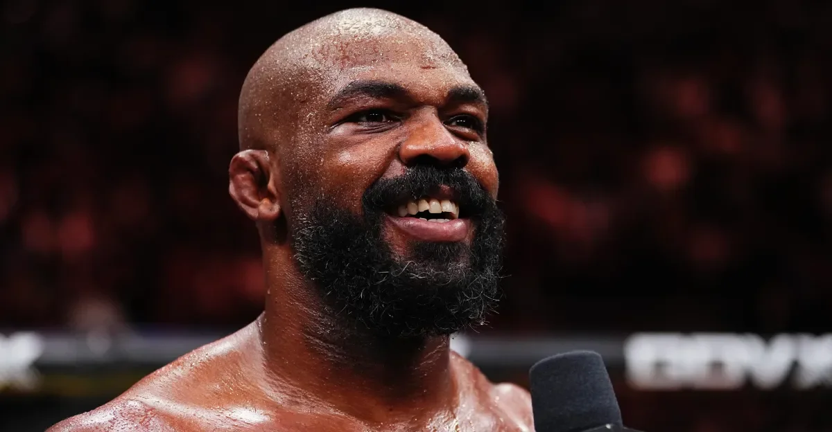 Fame’s Spotlight Hardens, but Jones Maintains Good Intentions