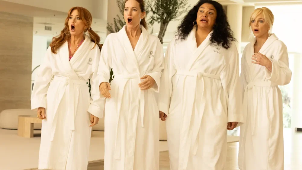 Spa Weekend Fails to Deliver the High-Concept Laughs