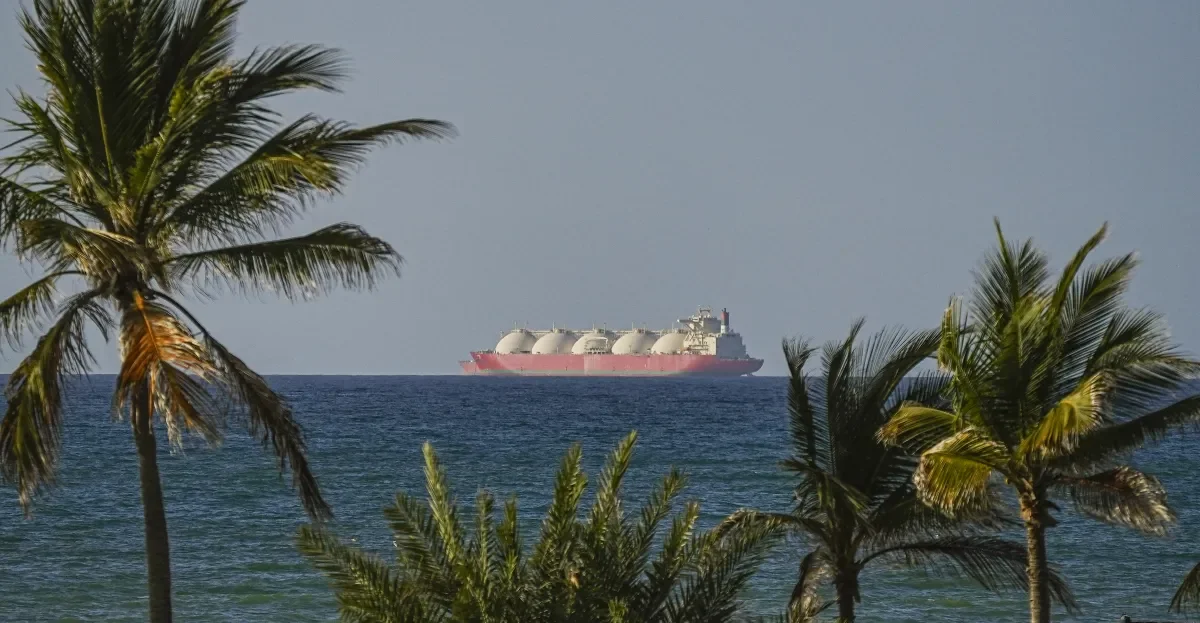 Hormuz Closure Triggers Global Fertilizer Shock and Food-Price Pressure