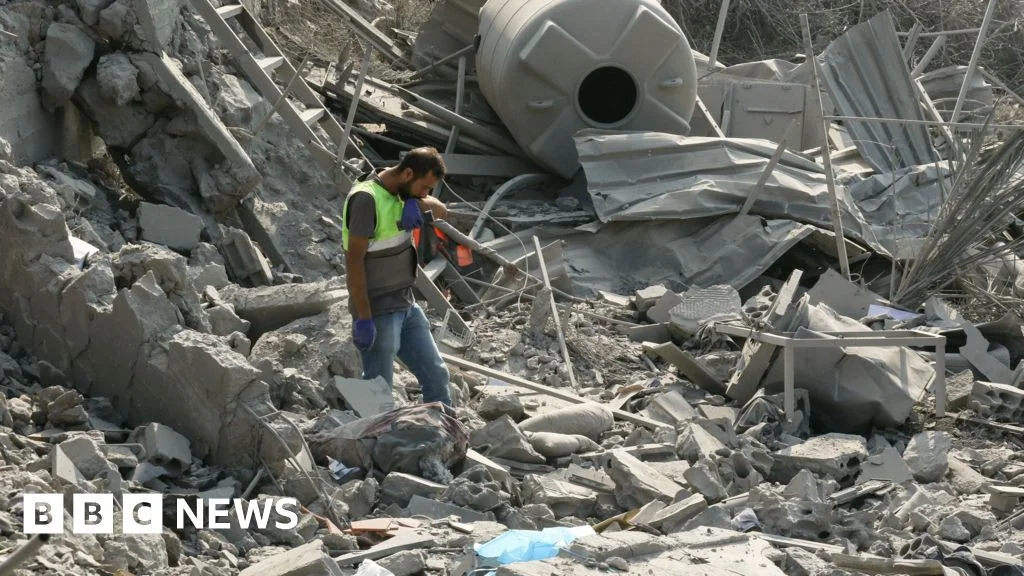 Civilians Among 11 Killed as Israeli Strikes Hit Southern Lebanon