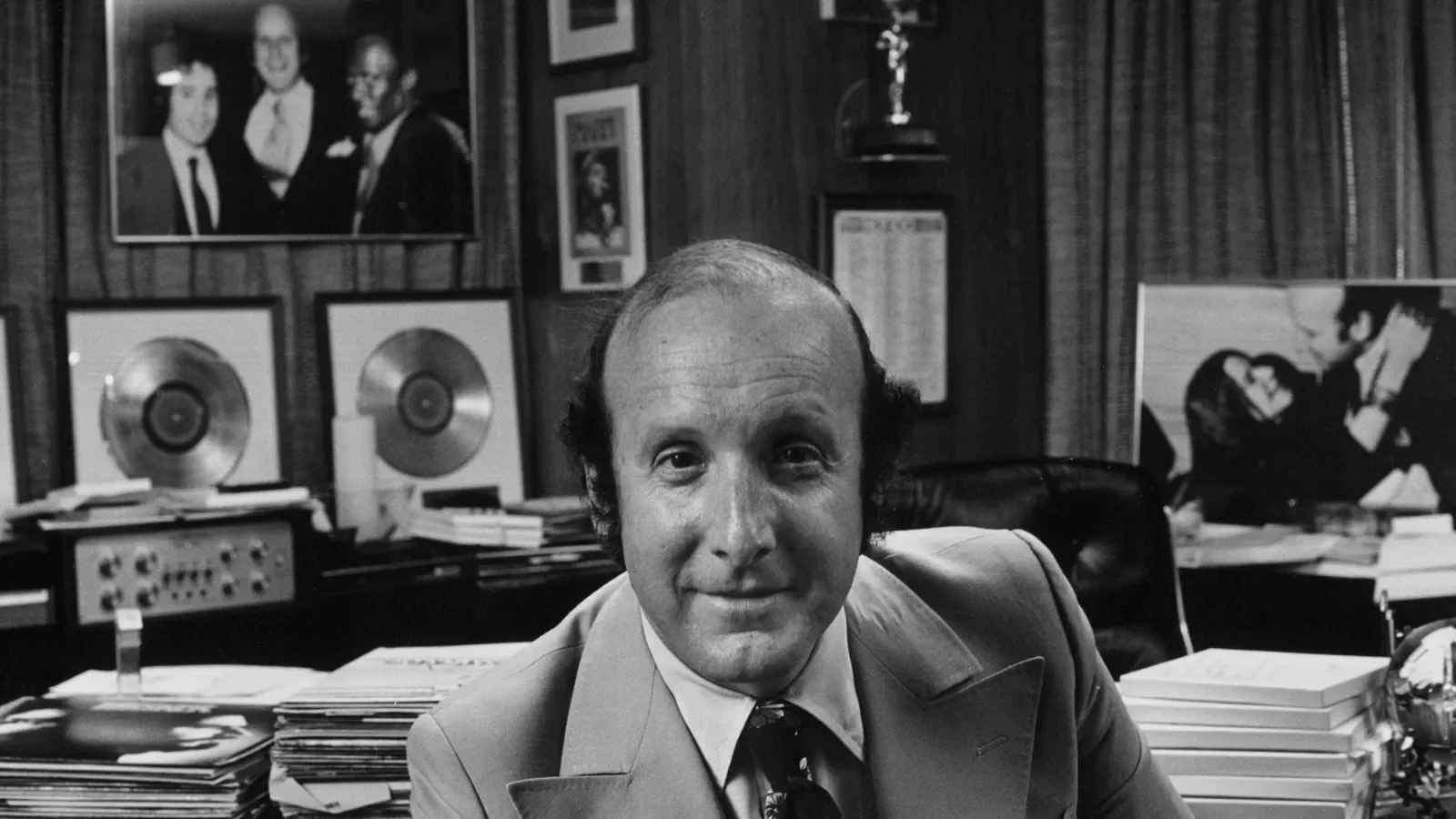 Final Curtain for Clive Davis, Music’s Hitmaker