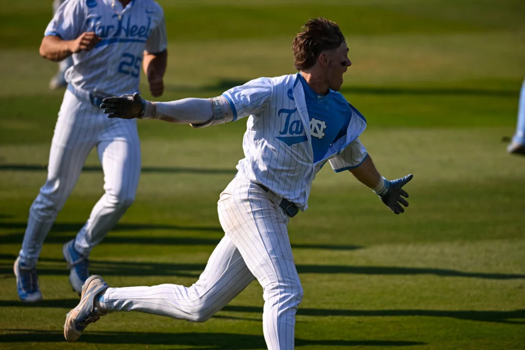 Hull's Ninth-Inning Heroics Push UNC to Omaha for the College World Series