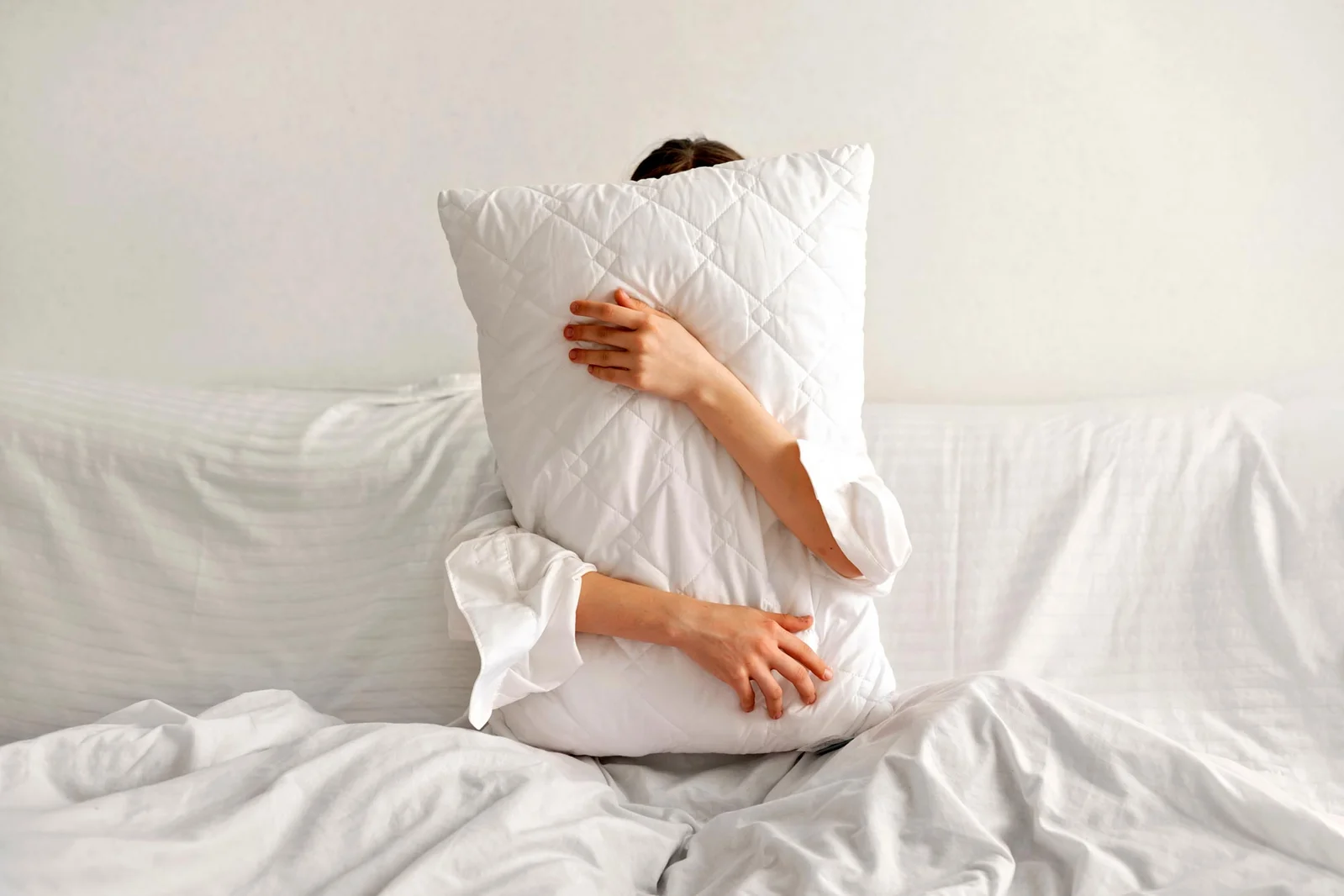 Sleeping Pillow-Free May Lower Eye Pressure in Glaucoma
