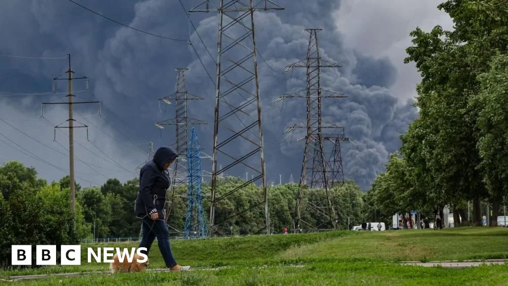 Drone strike drags Ukraine war into Moscow