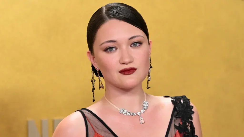 Isa Briones Demands Broadway Etiquette: Don’t Yell While I Sing