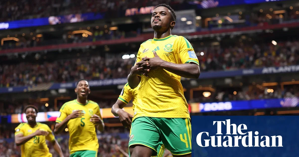 Mokoena’s late spot-kick keeps SA alive against Czechia, easing pressure on Broos