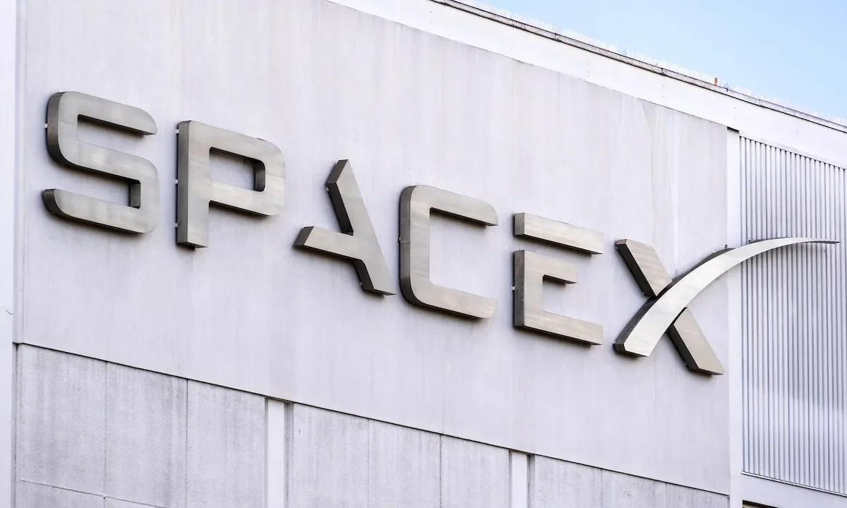 SpaceX Teases AI-Powered Handset Targeting the ‘Everything App’ Era