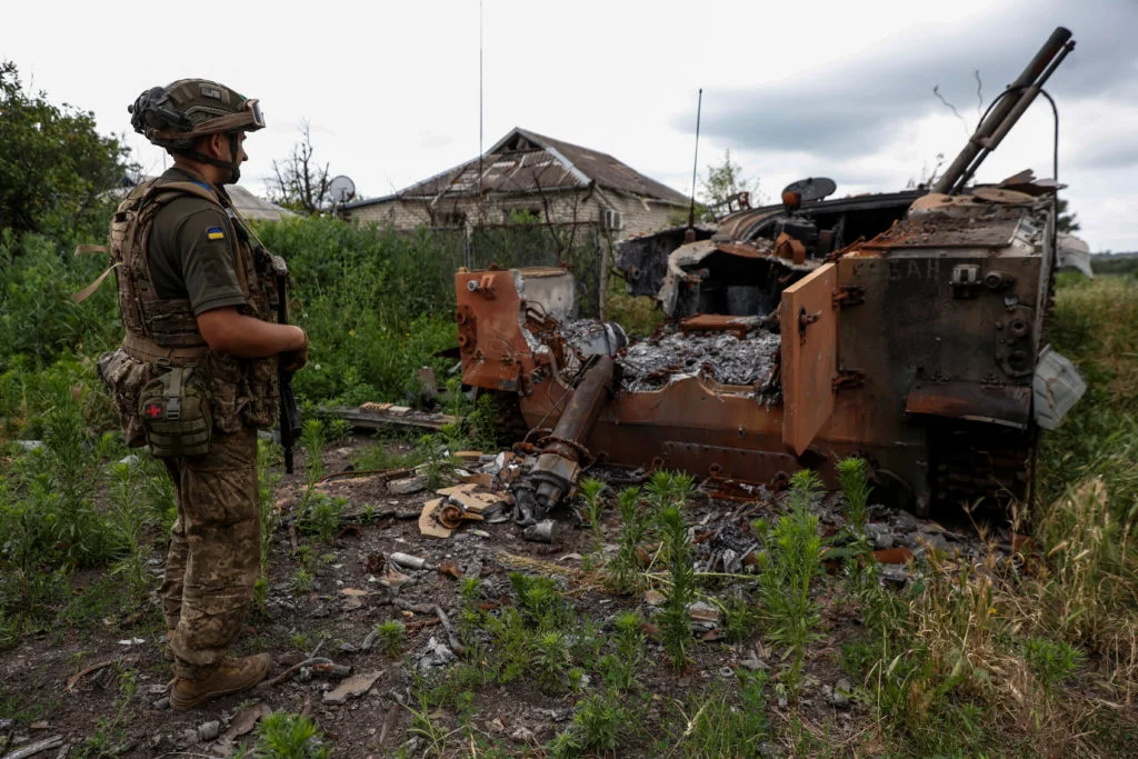 Heavy casualties reported on both sides in Ukraine-Russia counteroffensive.