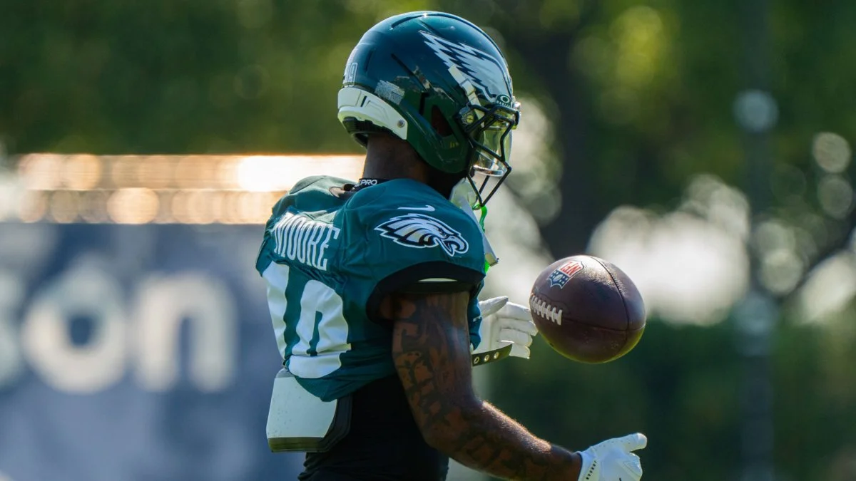 Hurts, Moore Connect on 50-Yard TD as Eagles Wrap Day 10 of Camp