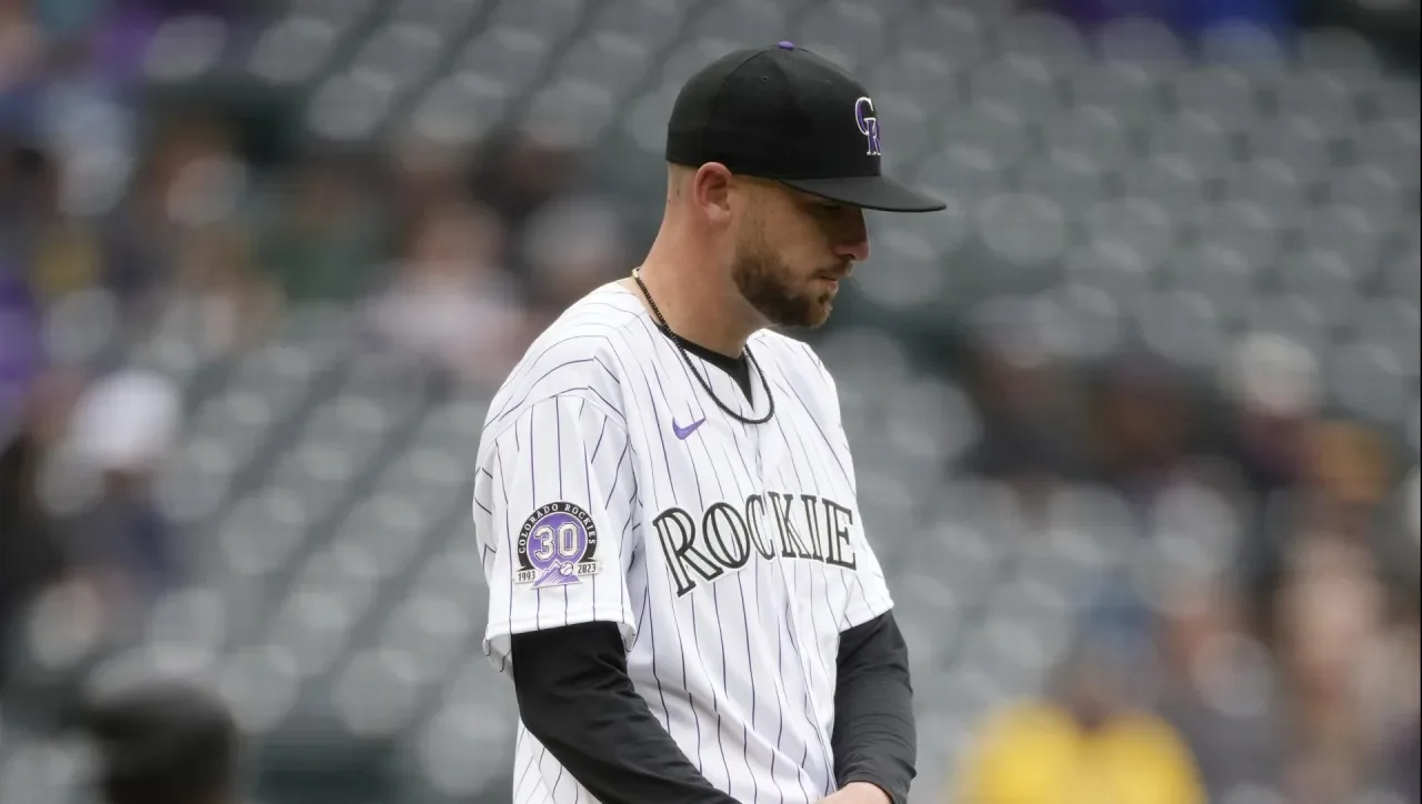 "Pirates Dominate Rockies in High-Scoring Victory"