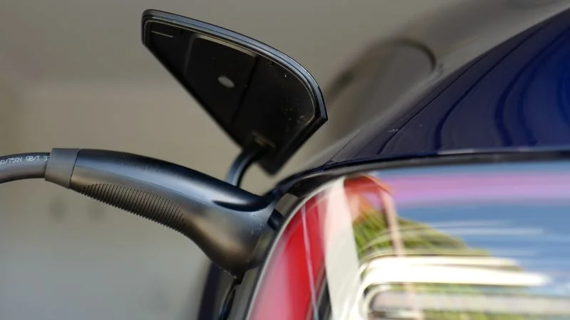 Instant EV Tax Credits: Dealerships to Offer Upfront Reimbursements