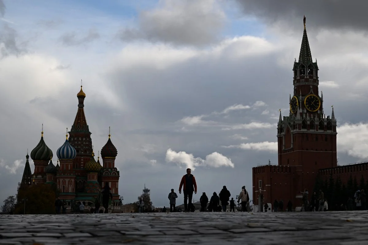 Russia’s System in Crisis as Officials Say It Has No Future