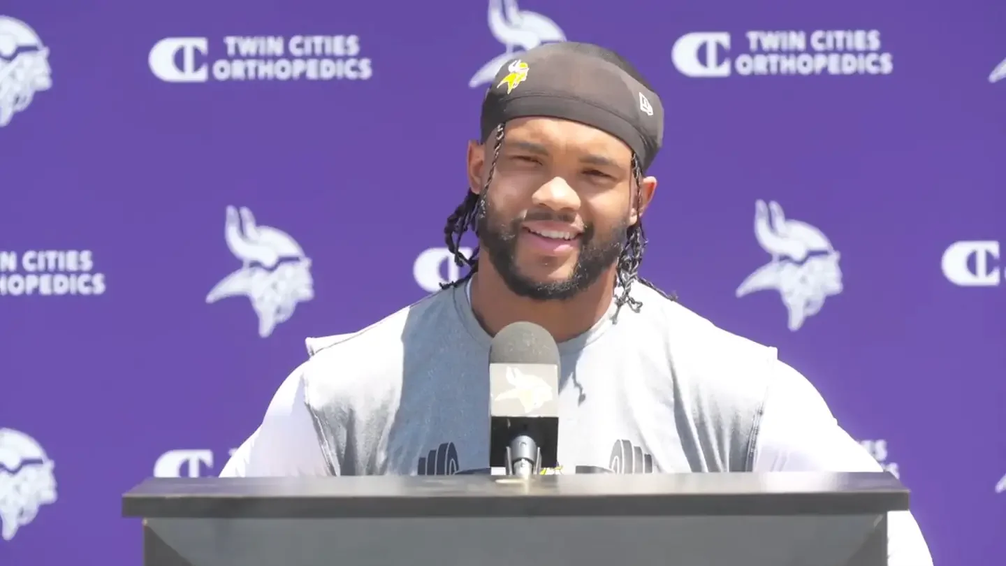 Murray Faces Learning Curve With Shared Reps in Vikings Offense