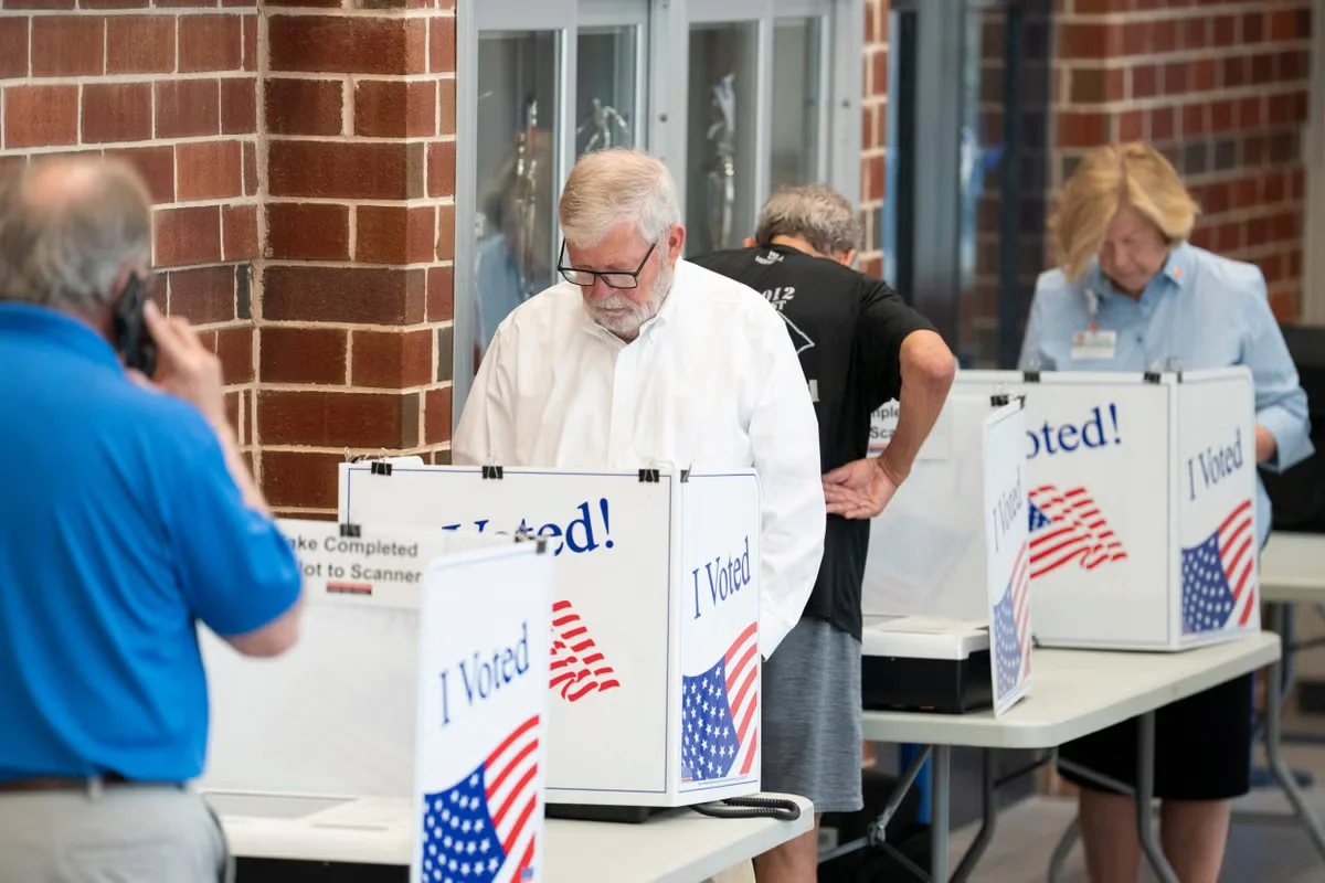 Polls Signal Possible GOP Midterm Meltdown