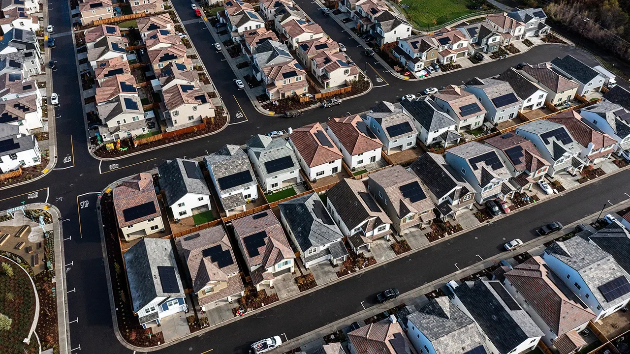 The Fed's Interest Rate Pause and Its Impact on Housing and Finance.