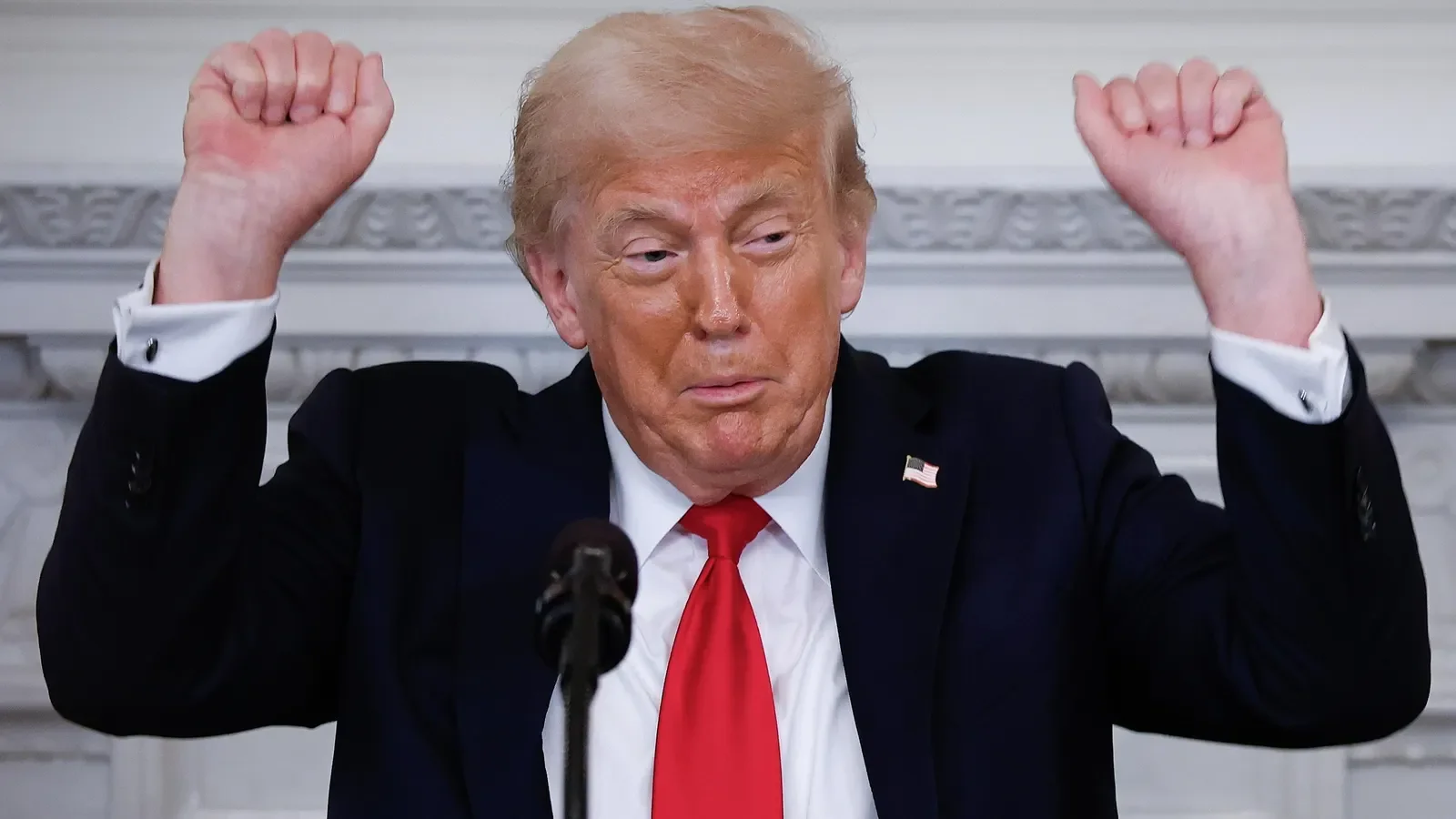 Trump's Crypto and Private Equity Moves Signal 401(k) Investment Shift