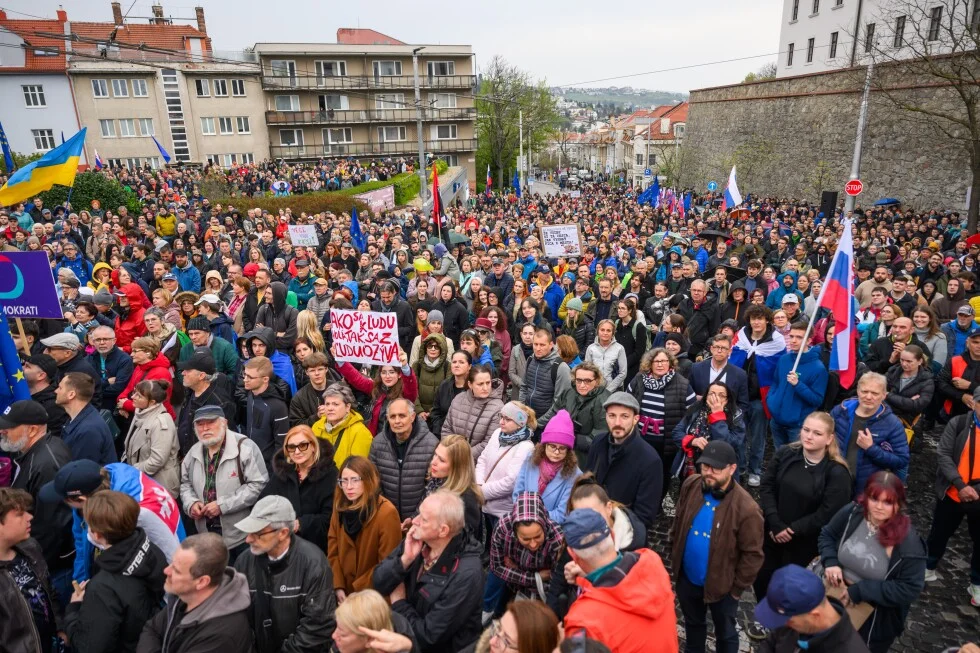 Bratislava protests against Fico’s plan to end abroad mail voting