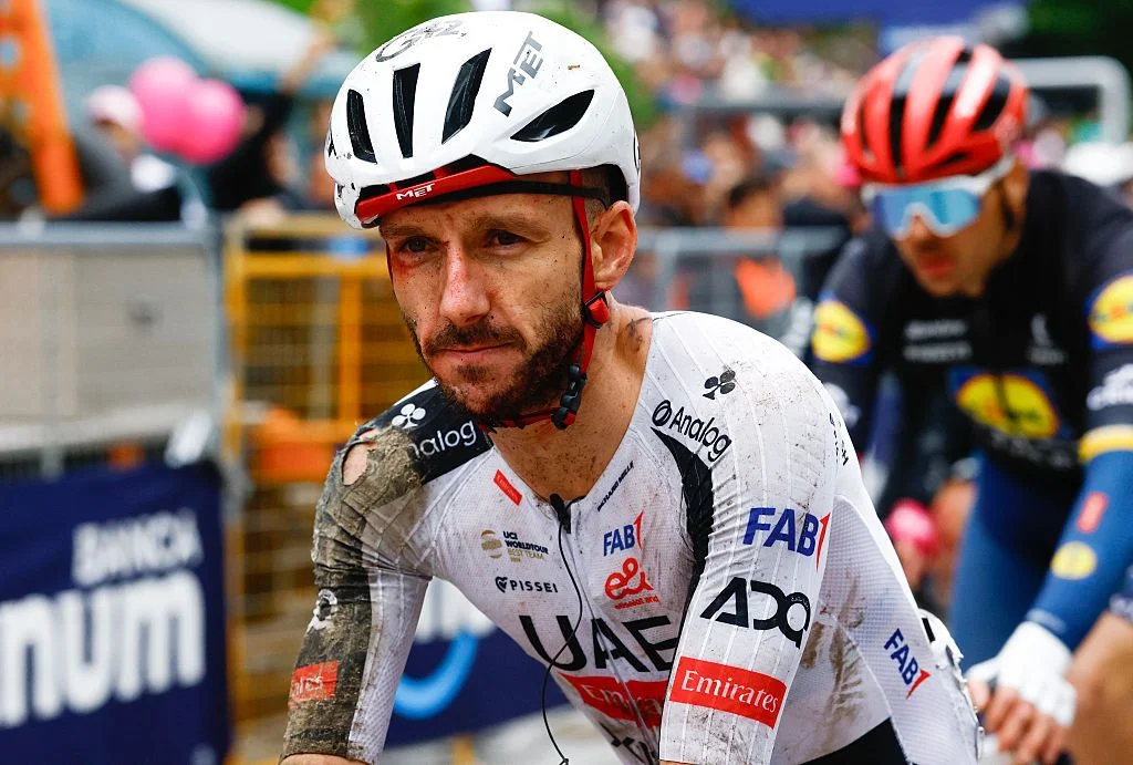 Giro Stage 2 Crash Forces UAE Team Emirates-XRG to regroup