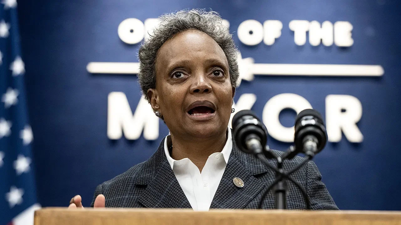 Chicago City Council in Turmoil Over Migrant Crisis