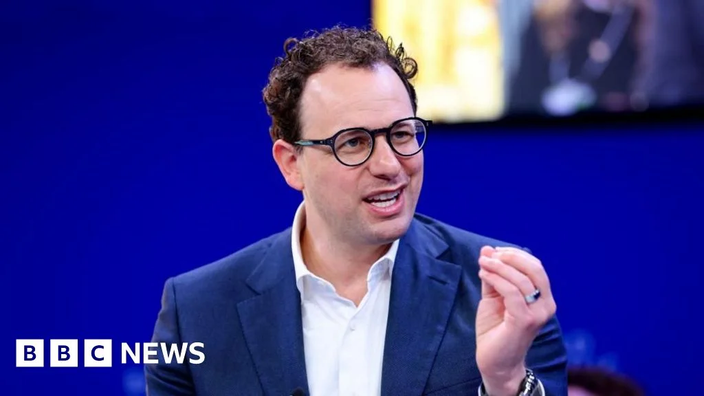 Anthropic CEO urges a slower, safer AI race with independent oversight
