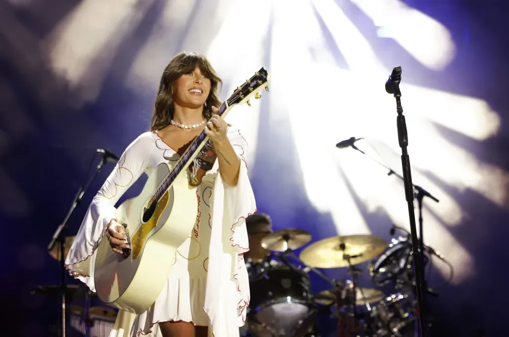 Ella Langley’s Choosin’ Texas Extends Hot 100 No. 1 Streak to 18 Weeks