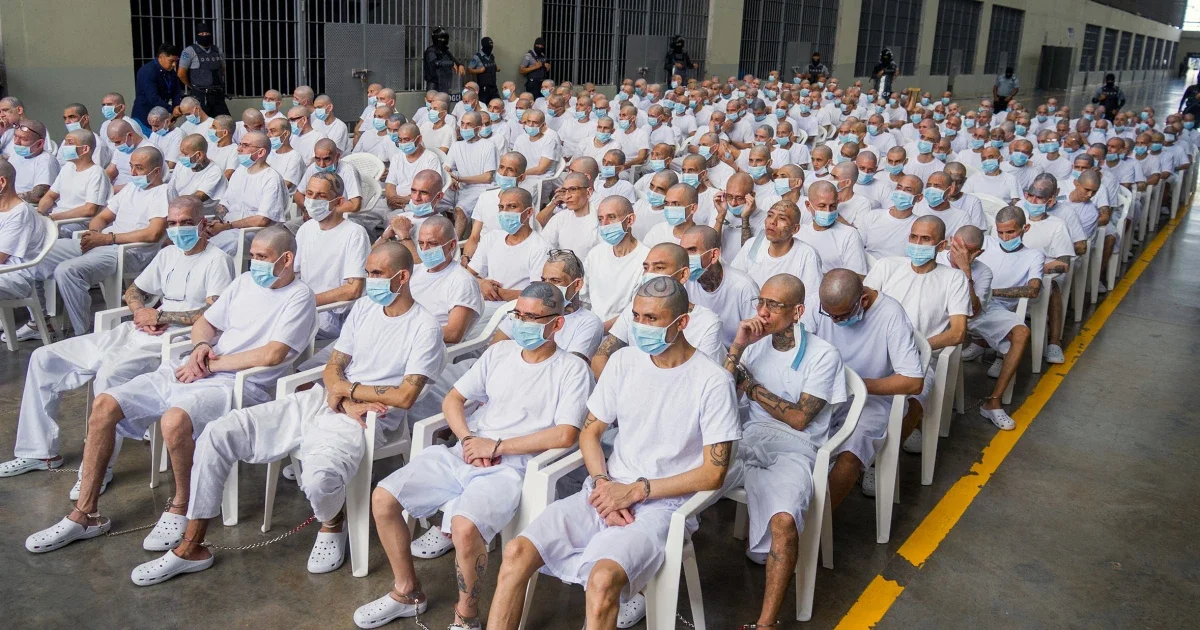 El Salvador kicks off record mass trial for 486 MS-13 suspects