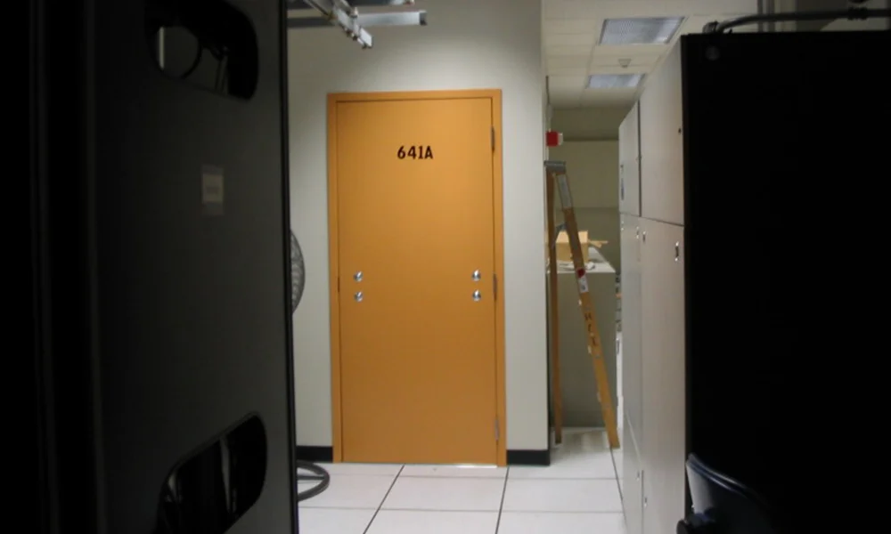 Whistleblower Reveals NSA's Secret Internet Tap in AT&T Building