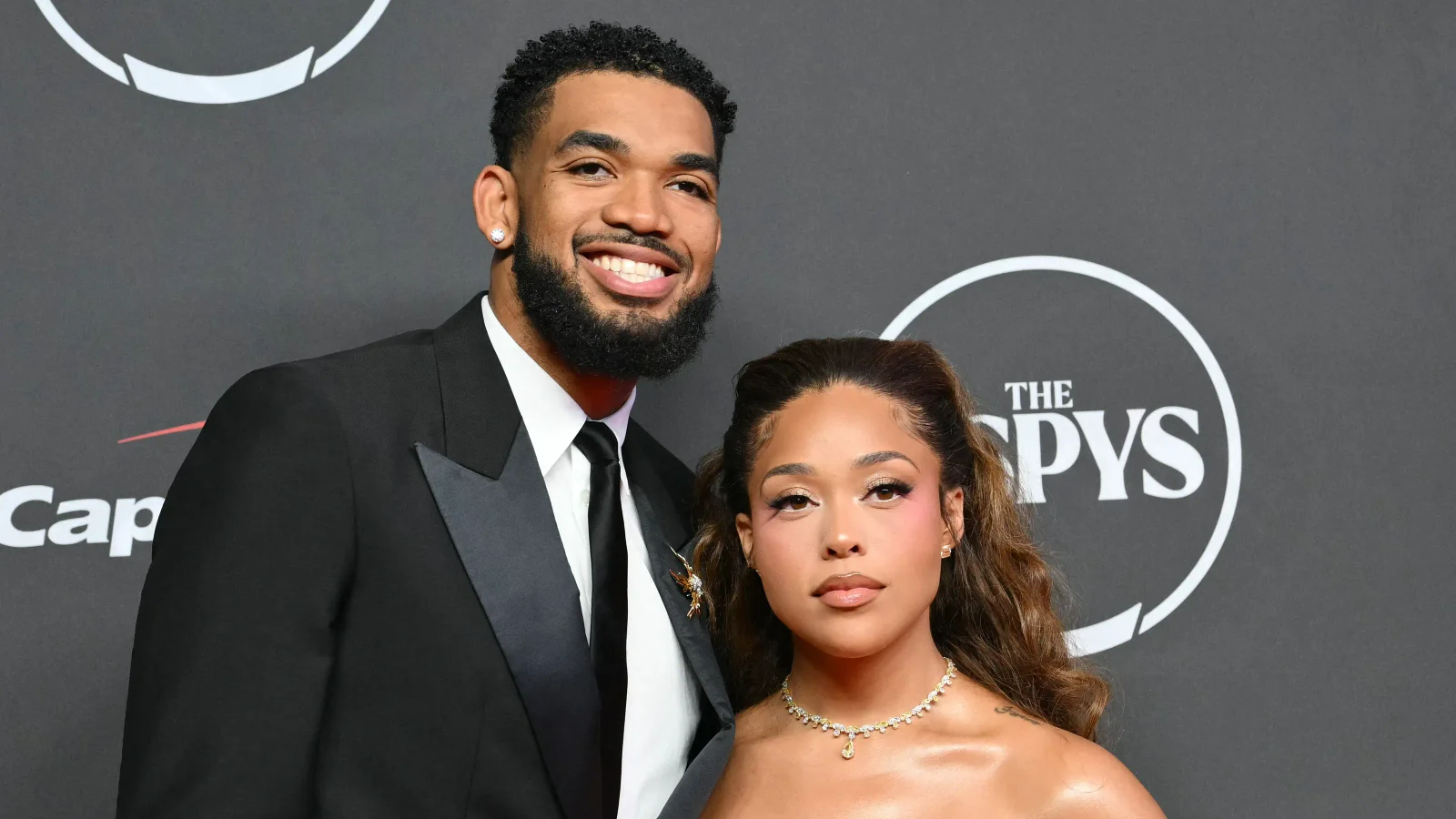 A‑list turnout tops Towns–Woods wedding in Malibu