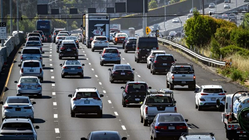 Record travel weekend despite higher gas and flight prices