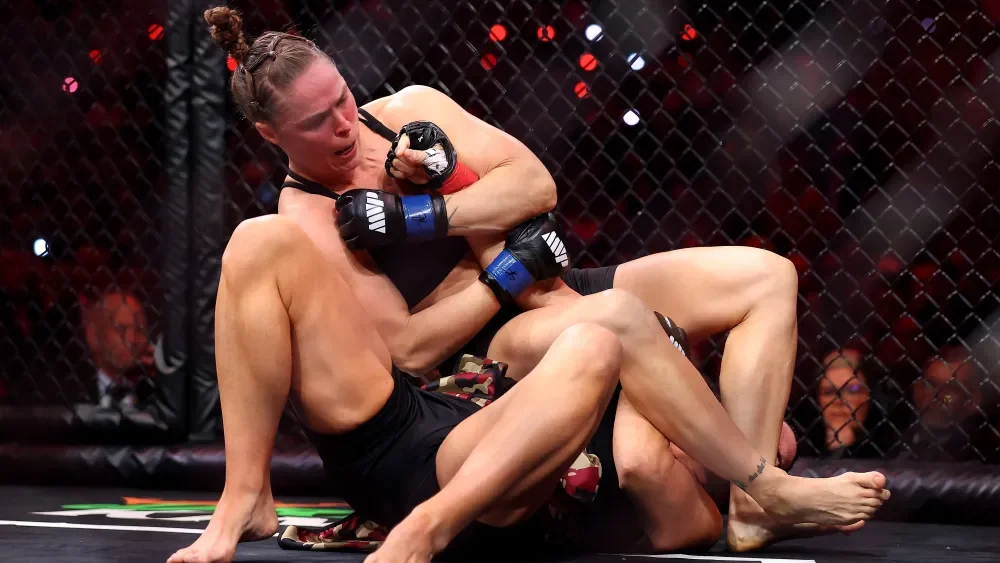 Rousey Submits Carano in 17 Seconds as Netflix's MMA Stunt Draws Booed Crowd