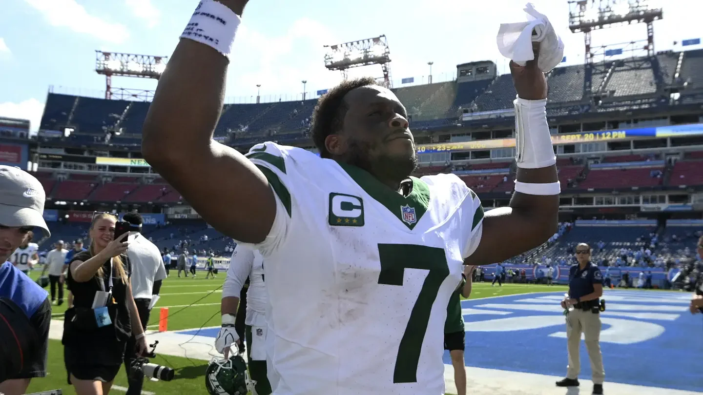 Jets Roll to Week 1 Win as Front-Line Dominance Sets the Tone