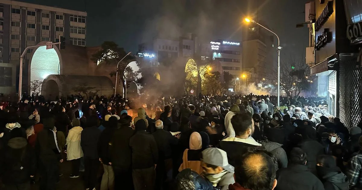 Iran executes protester as crackdown on January uprising widens