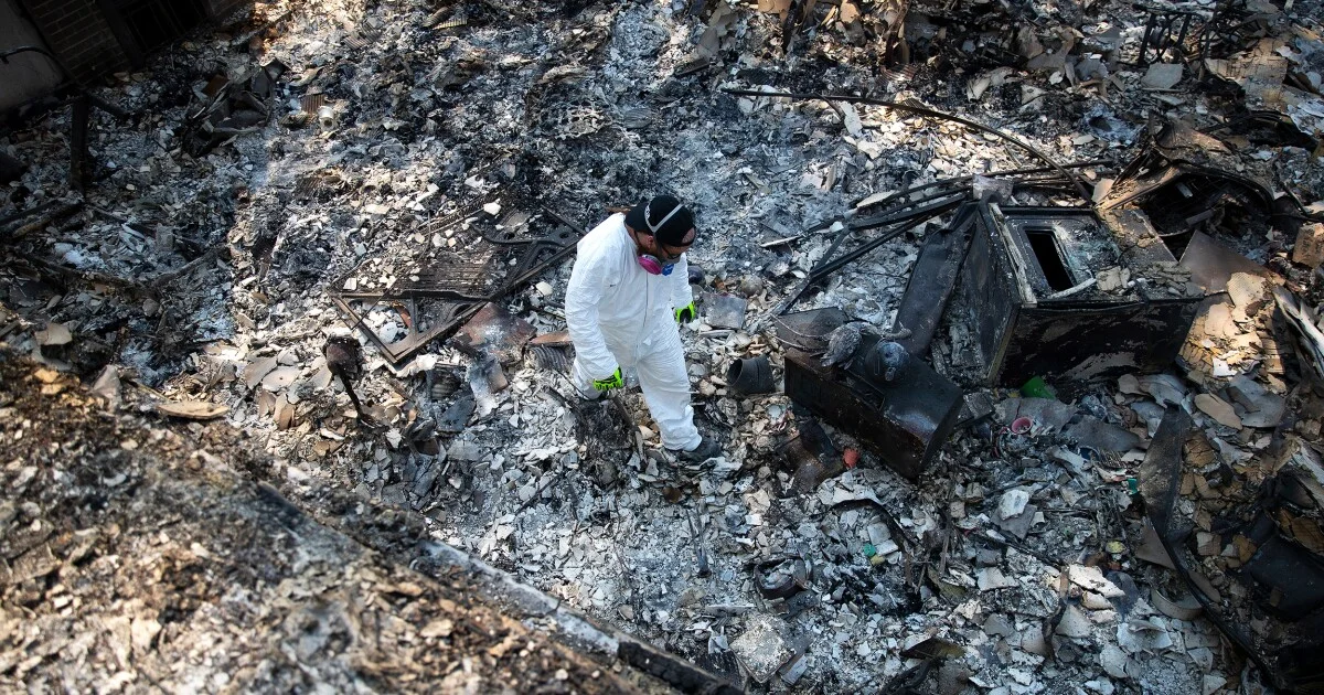 Spokane's Firestorm: Hundreds of Homes Destroyed, Evacuations Continue