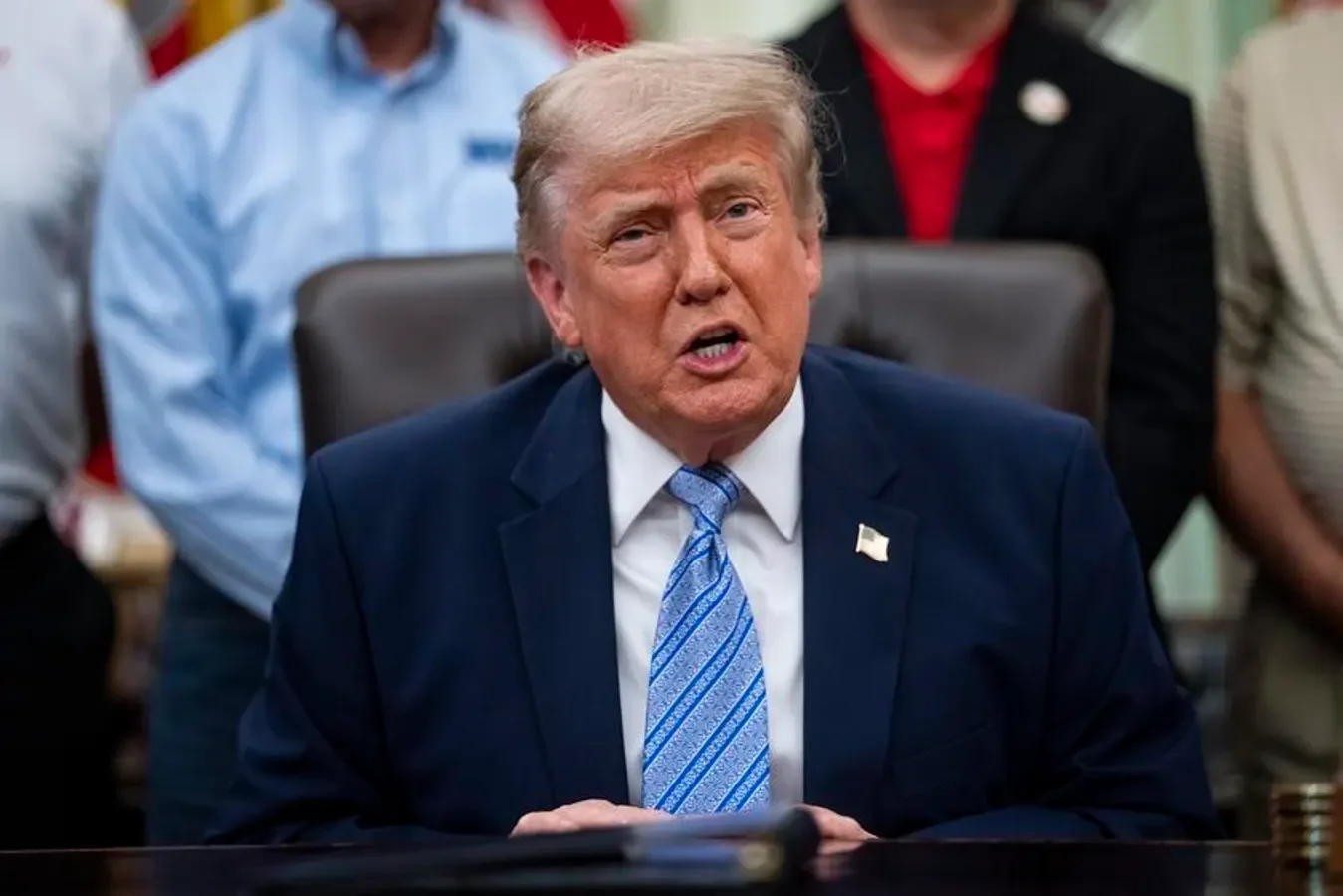 Trump Defends Iran Talks Amid Republican Pushback