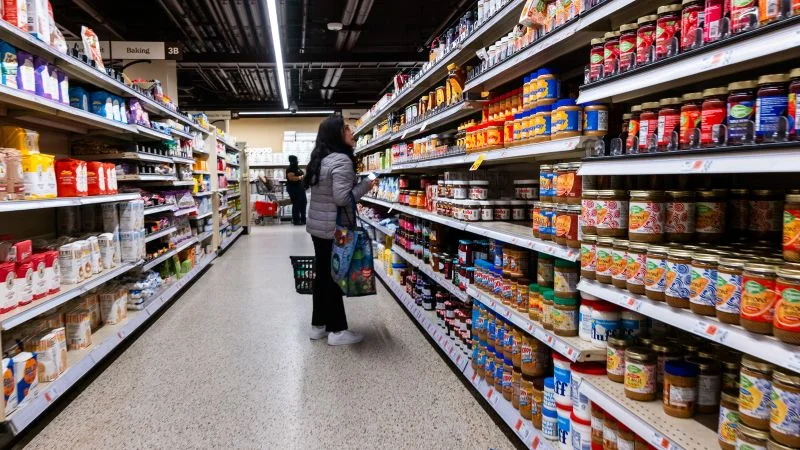 U.S. consumer mood edges up from historic low as inflation fears linger