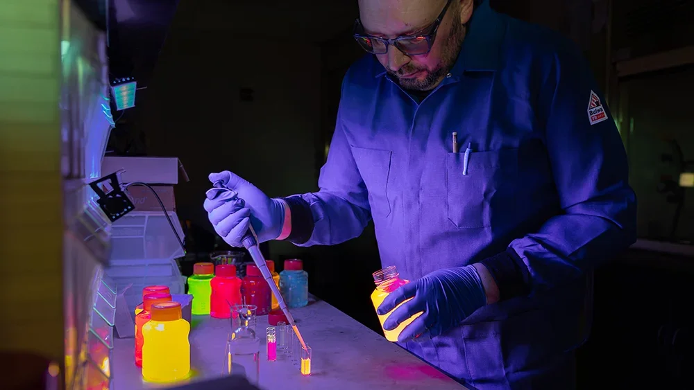 AI-Designed NovoTags Expand Multicolor Live-Cell Imaging