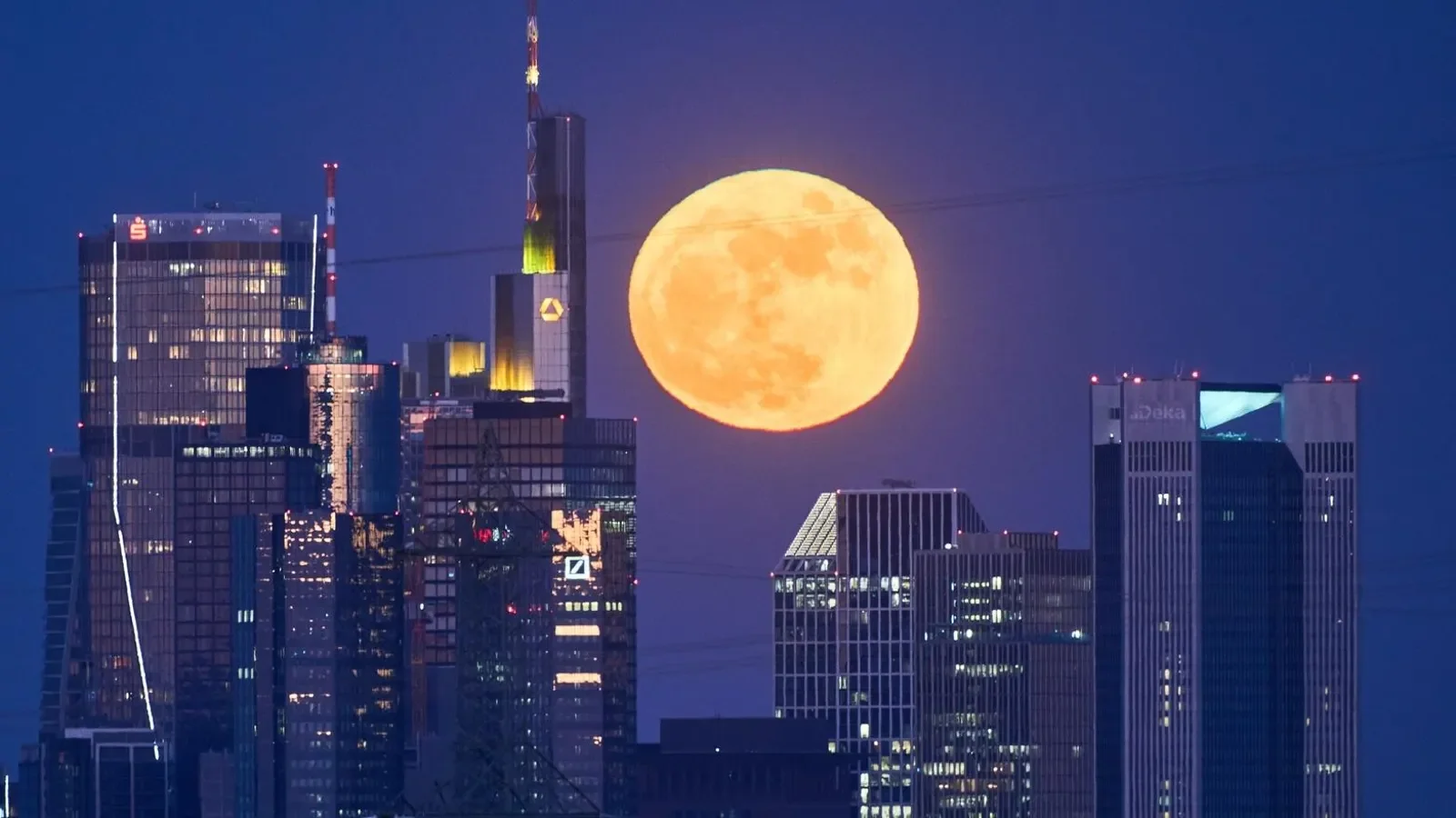 Blue Moon Myth Bust: It’s Calendar Timing, Not Color